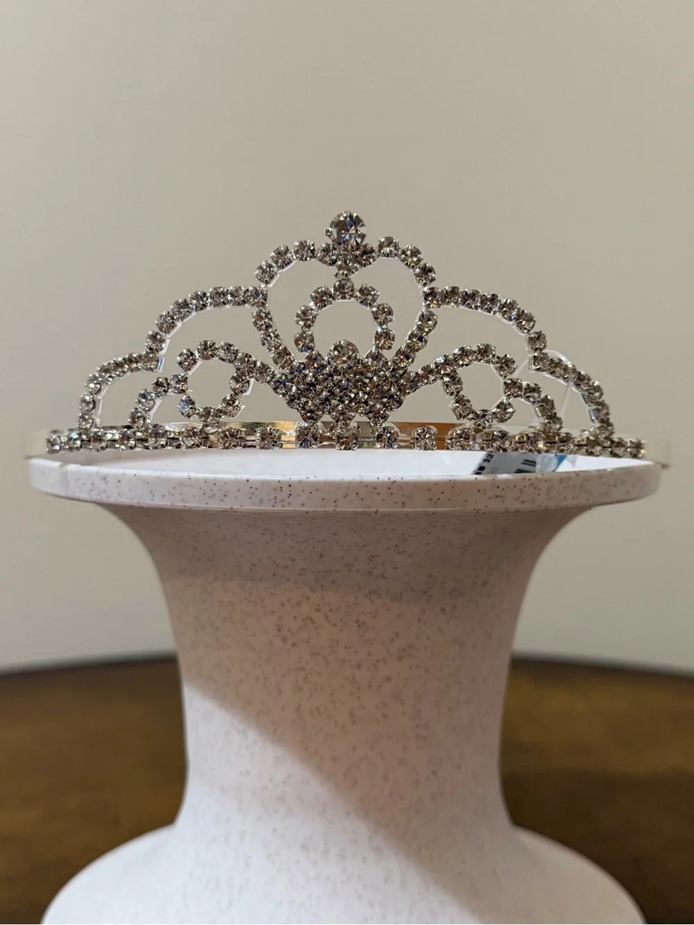 NEW WITH TAGS AUTHENTIC ARRIBAS DISNEY PRINCESS WEDDING PARTY TIARA WITH COMBS 👑